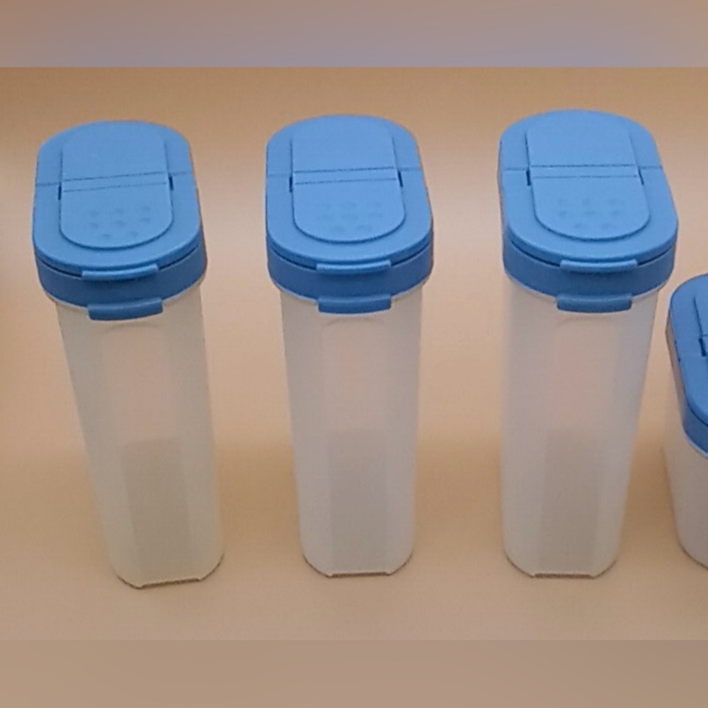 Tupperware Modular Mates Spice Shakers (3-Piece) – Blue & Sheer Ice